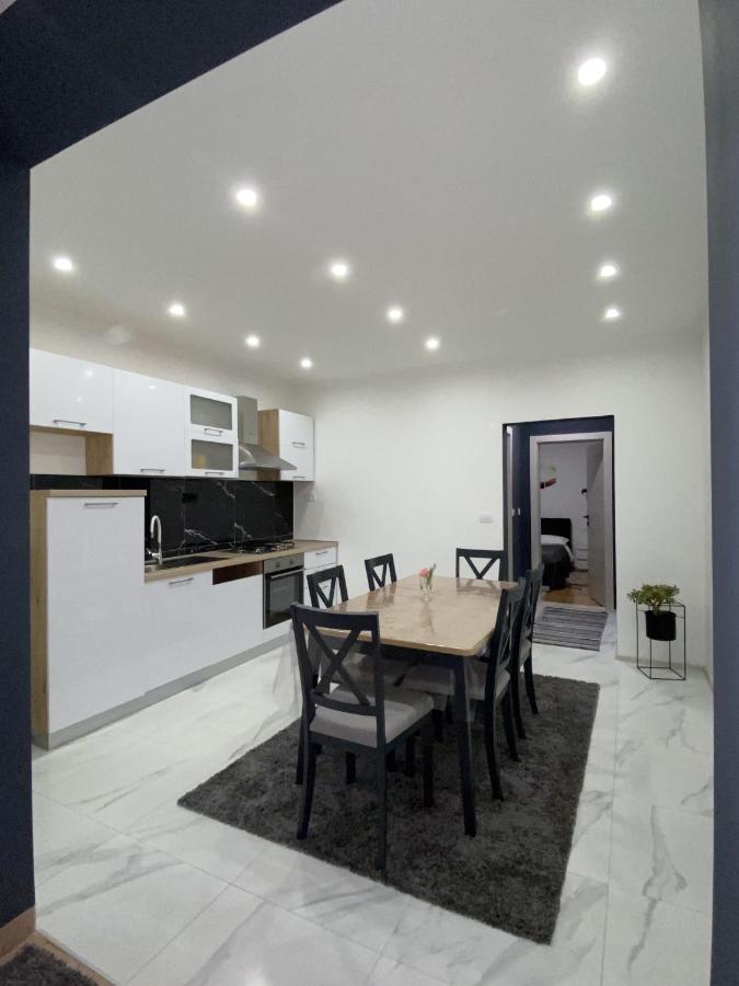פלוצ'ה Apartment & Rooms - Marina מראה חיצוני תמונה